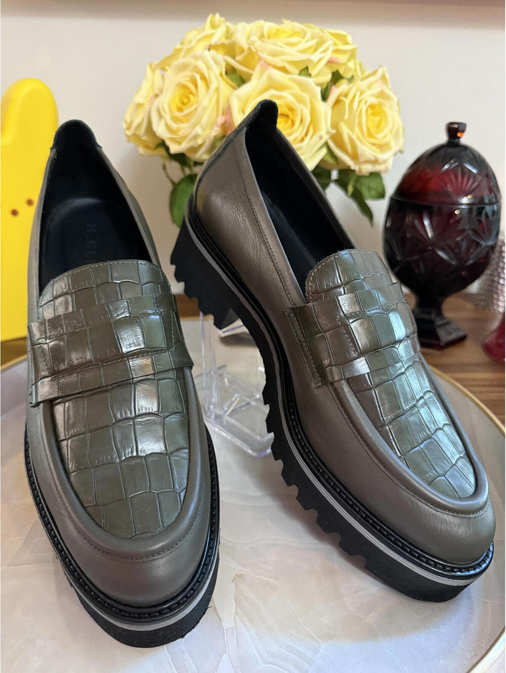 M. Gemi NWOT Handmade Elsa Croco Printed Loafers-Size 40.5 / 9.5-Green